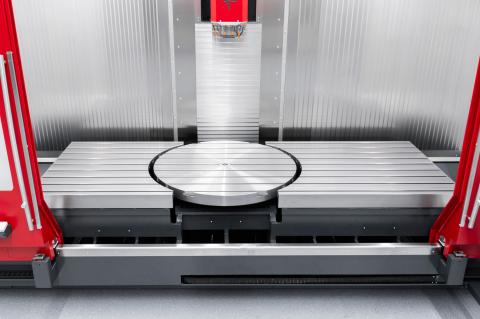 With an integrated NC rotary table, <br>5-sided complete machining is possible