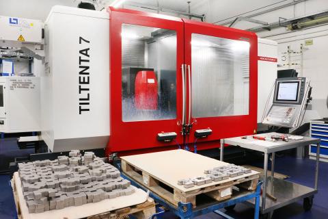 „Die TILTENTA 7 ist im Markt sehr beliebt“, berichtet HEDELIUS Vertriebsgeschäftsführer Matthias Funk. „Sie ist unsere meistverkaufte Maschine.“ 